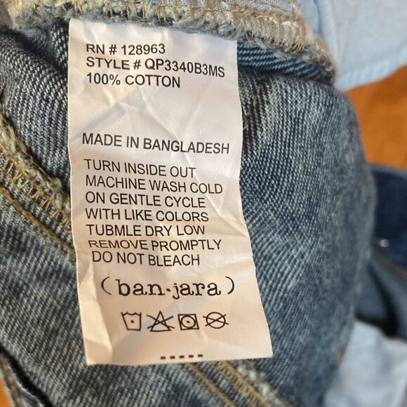 Banjara Blue Denim Loose Fit Super High Rise Distressed Shorts Size 1/24 Juniors - Picture 4 of 7